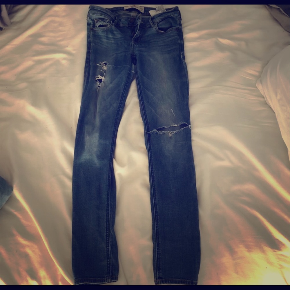 Size 3 Hollister skinny jeans